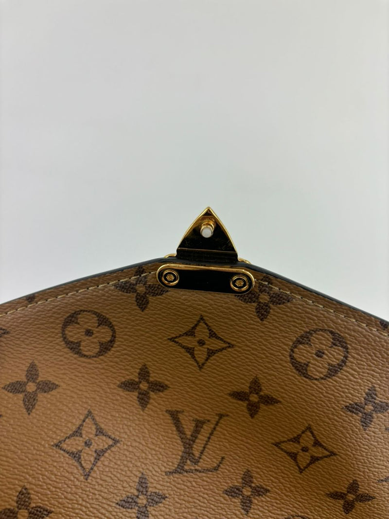 M44876 Monogram Reverse Pochette Metis (RFID)