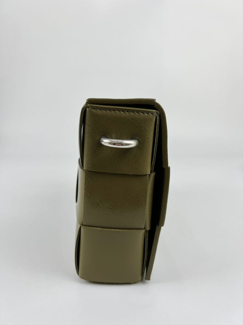 Cassette With Versatile Strap in Mud Green