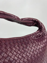 Intrecciato Medium Hobo in Aubergine