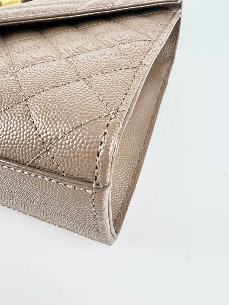 Envelope Medium Flap Bag in Quilted Grain de Poudre Embossed Leather