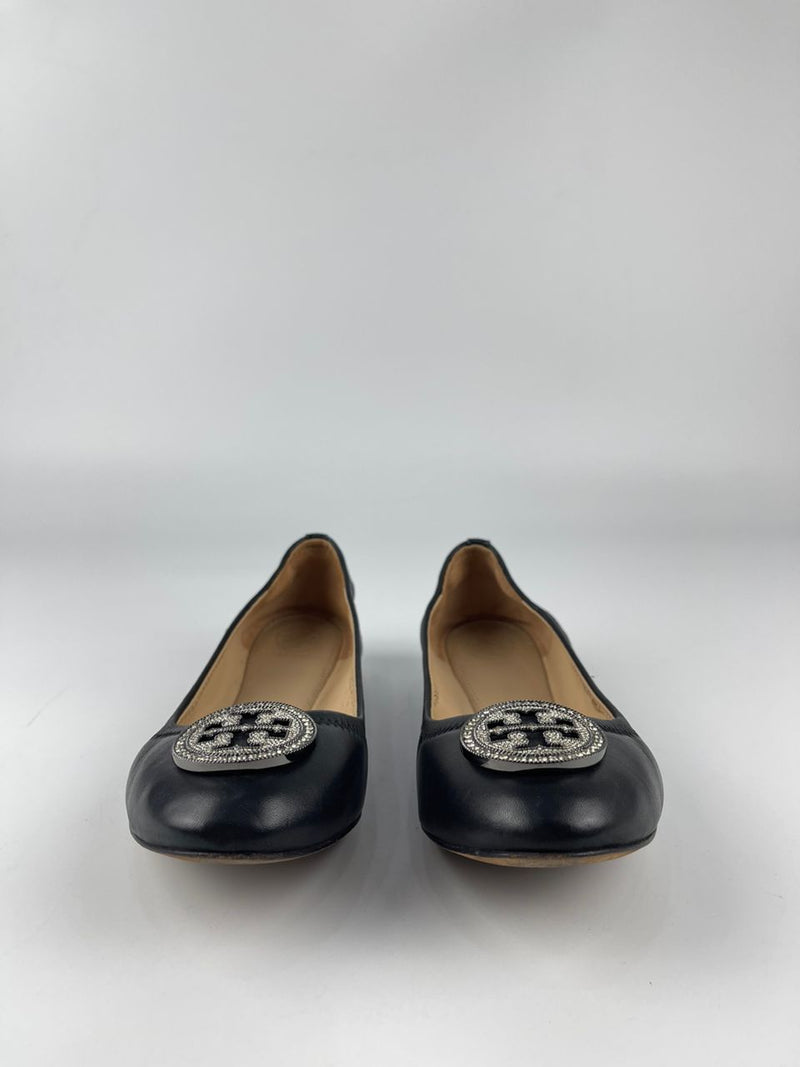 Logo Leather Ballerinas in Black Size 6M