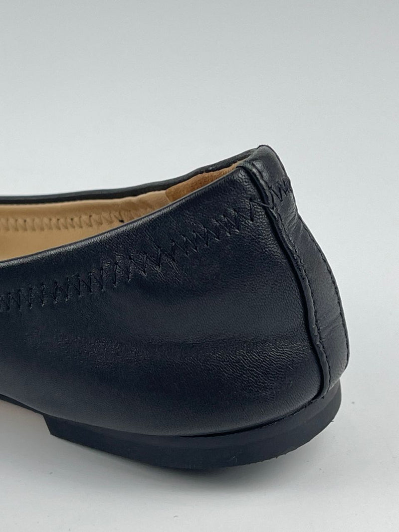 Logo Leather Ballerinas in Black Size 6M