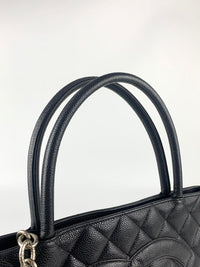 Medallion Tote in Black Caviar SHW