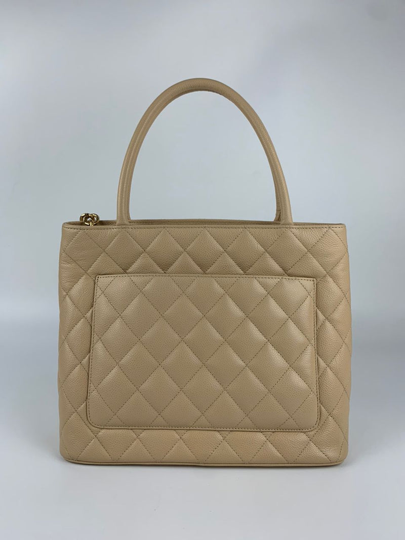 Medallion Tote in Beige Caviar GHW