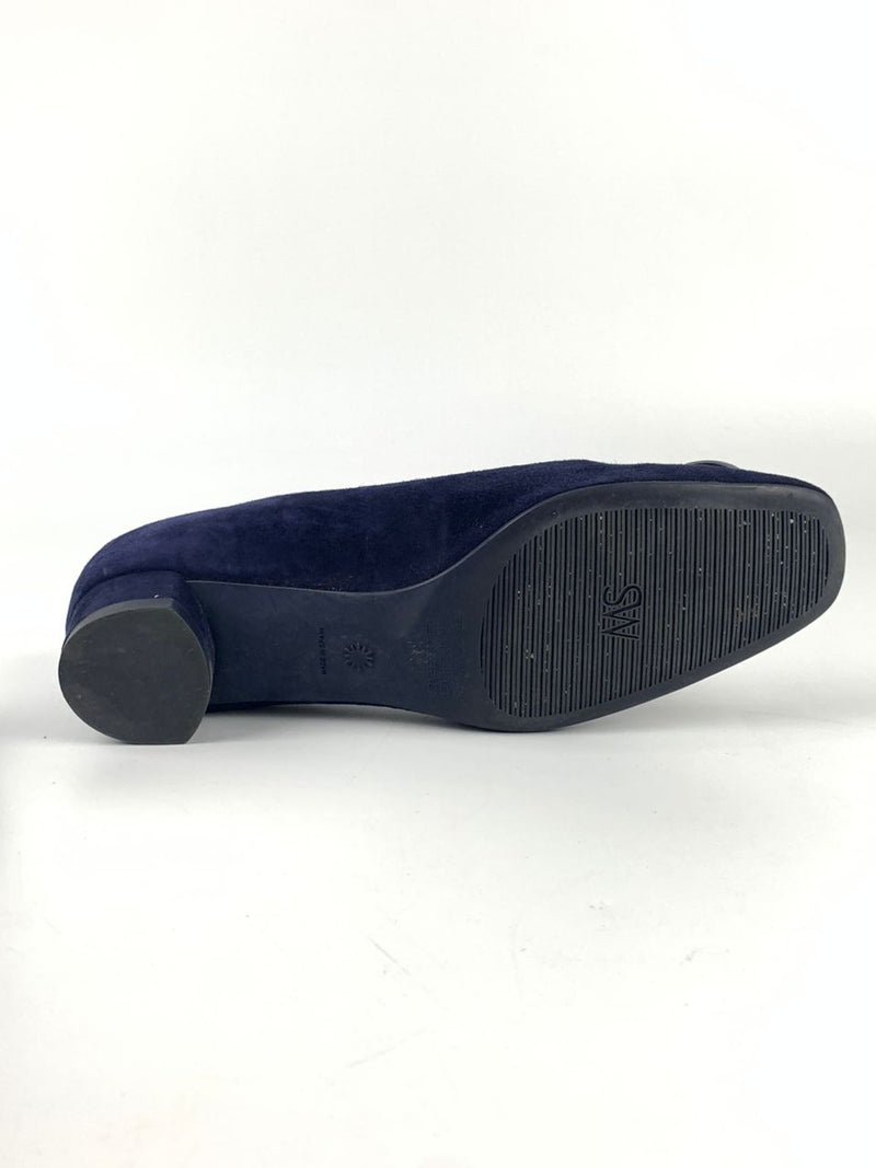 Anicia 25 Flats in Navy Blue Suede