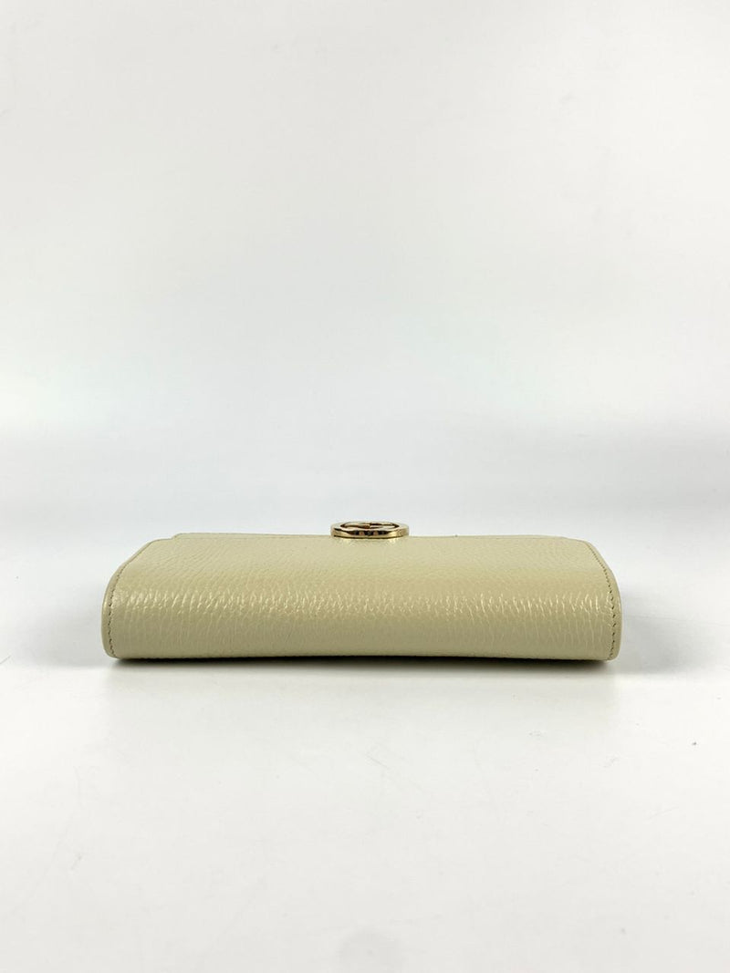 615523 Icon GG Interlocking Wallet on Chain in White