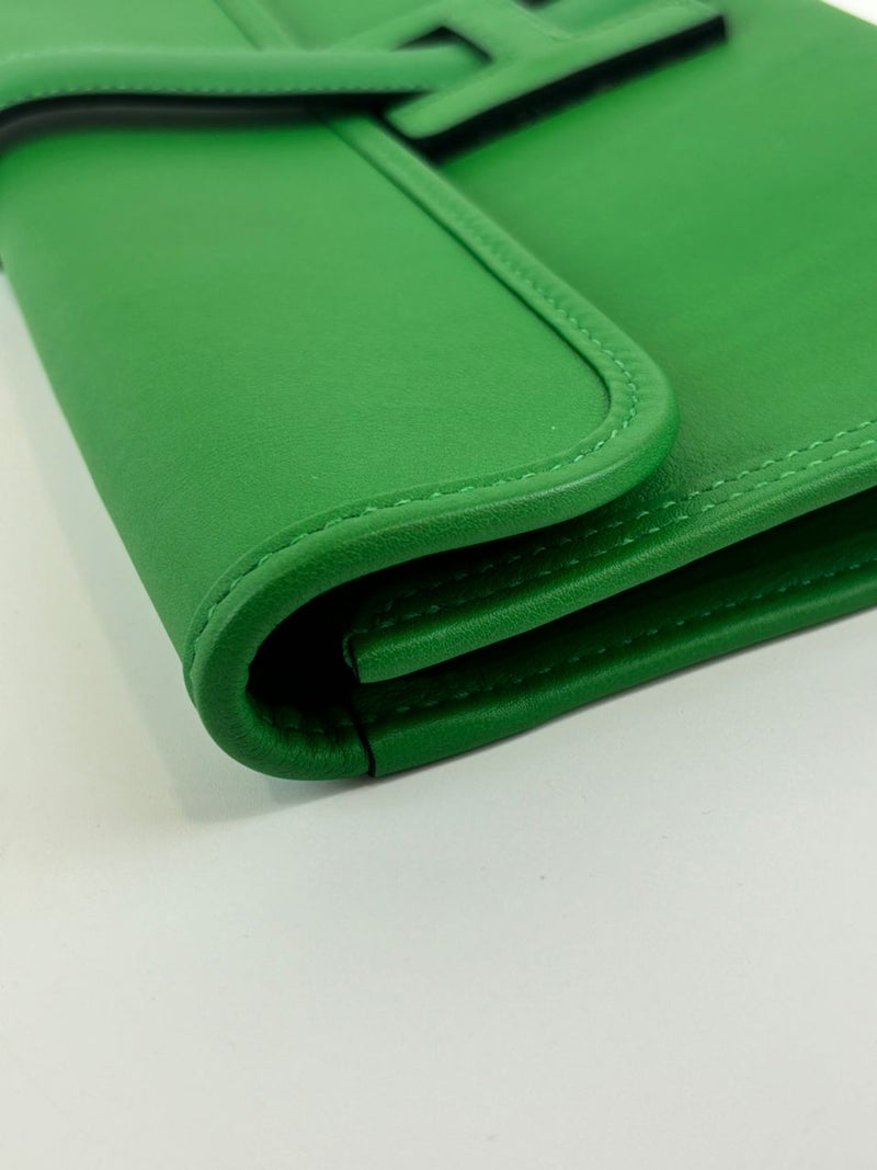 Jige Clutch in Green