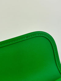 Jige Clutch in Green