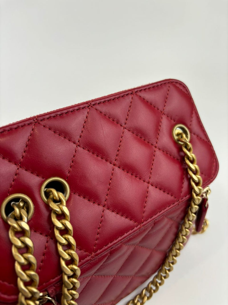 AP3044 Quilted Small Pillow Crush Vanity Case With Chain Red Lambskin GHW