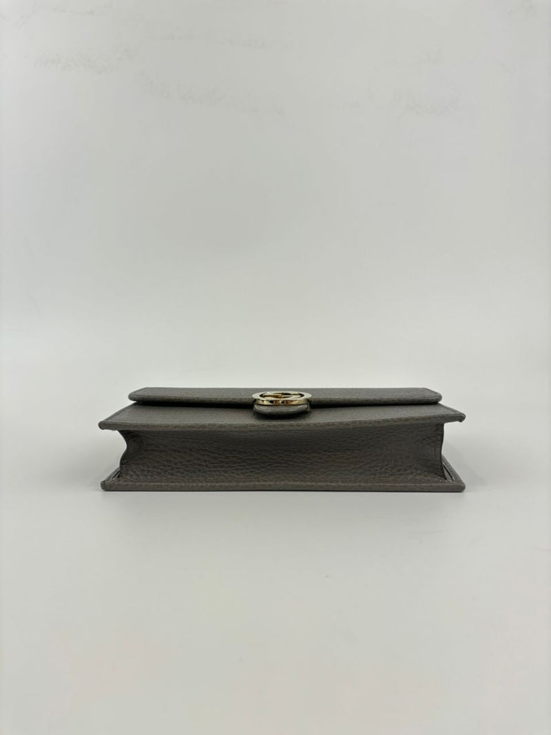 Interlocking GG Wallet on Chain Grey Pebbled Leather