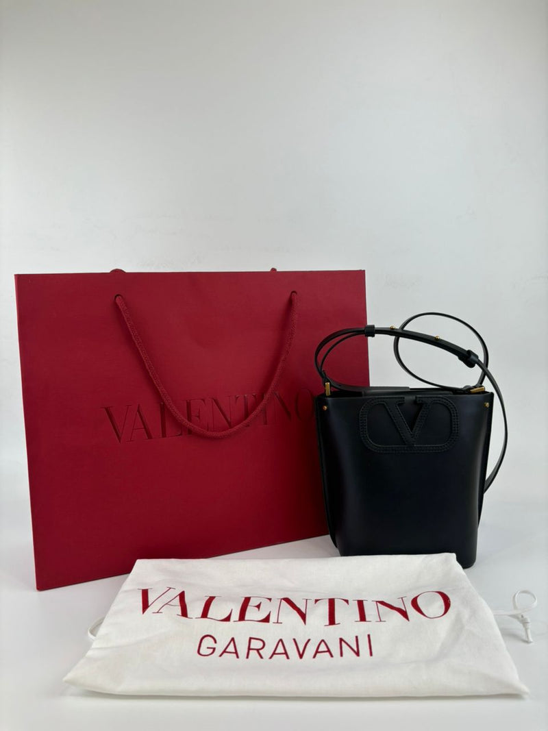 Vlogo Bucket Bag Black Leather