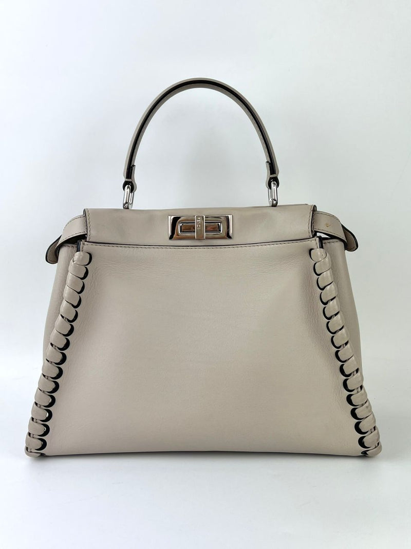 8BN290 Vitello Seta Lace Up Medium Peekaboo Iconic Satchel Grigio Polvere