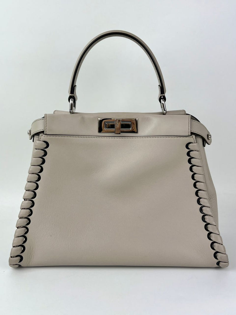 8BN290 Vitello Seta Lace Up Medium Peekaboo Iconic Satchel Grigio Polvere