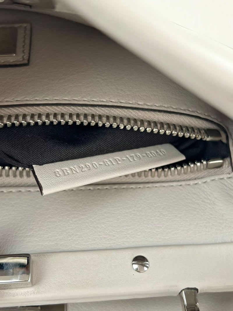 8BN290 Vitello Seta Lace Up Medium Peekaboo Iconic Satchel Grigio Polvere