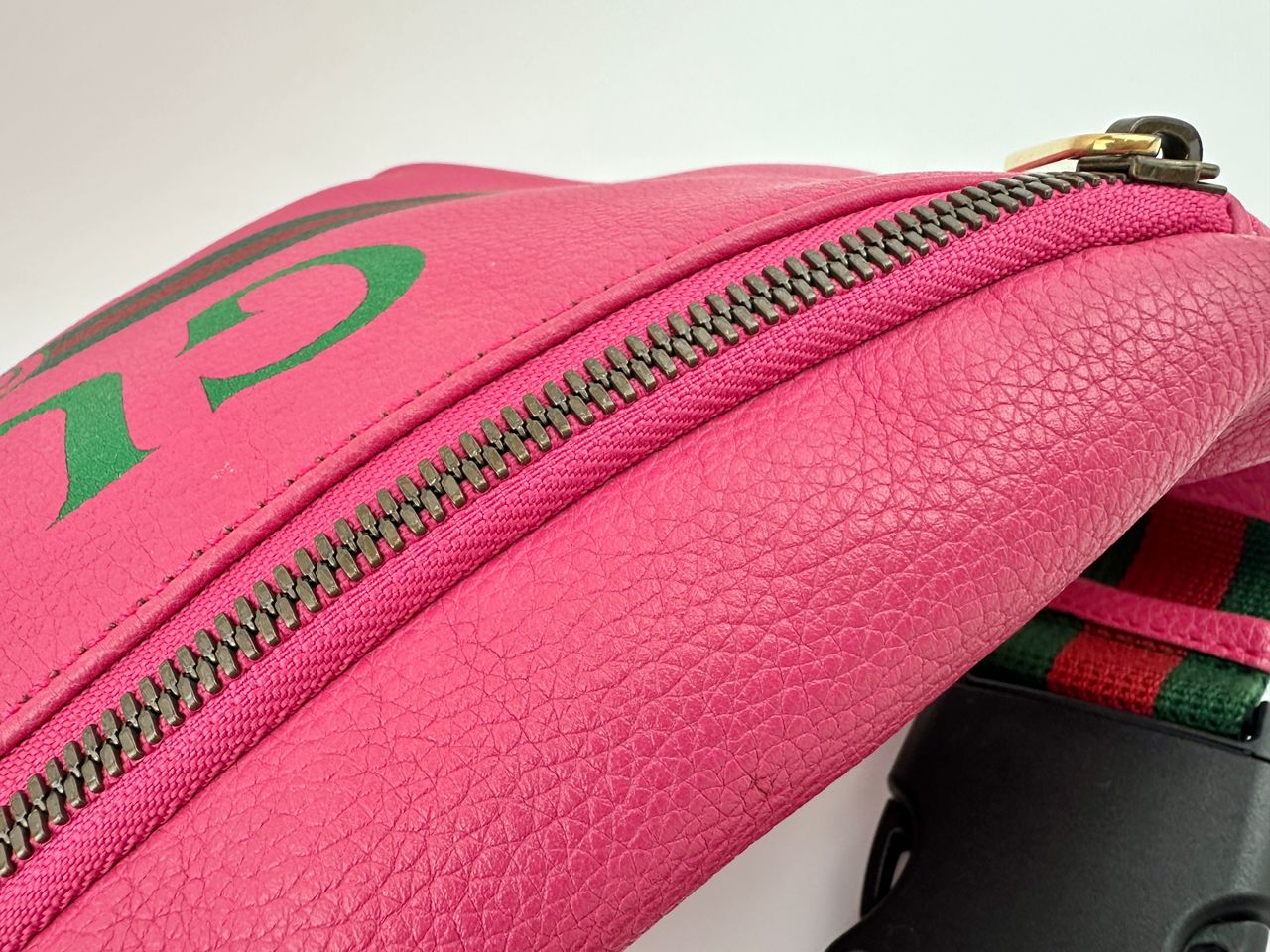 Retro Print GUCCI Pink Leather Belt Bag