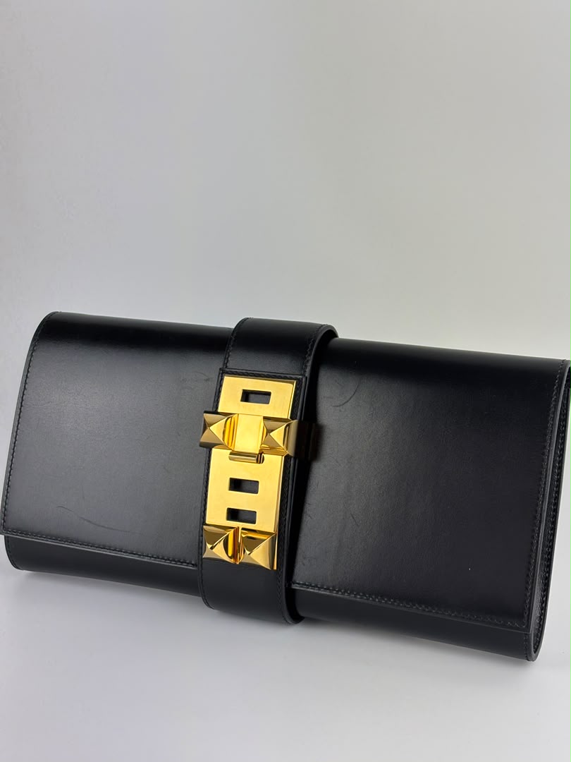 Medor 29 Clutch Black Box Leather GHW