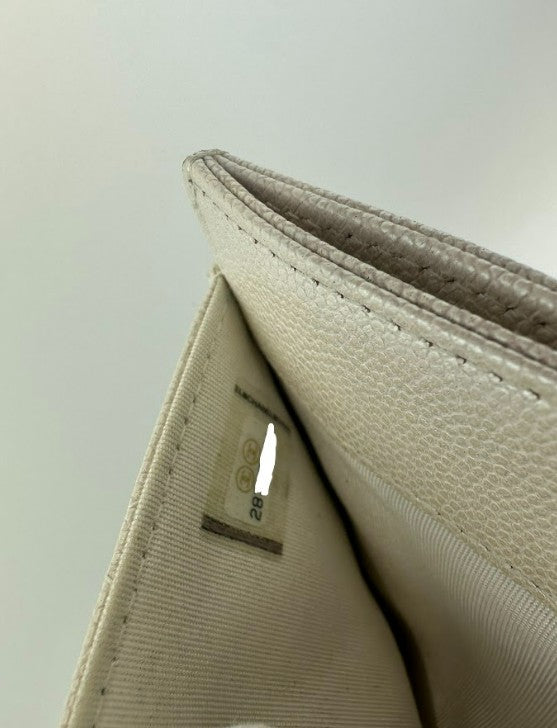 AP0154 White Caviar Leather Pouch with Interlocking CC SHW