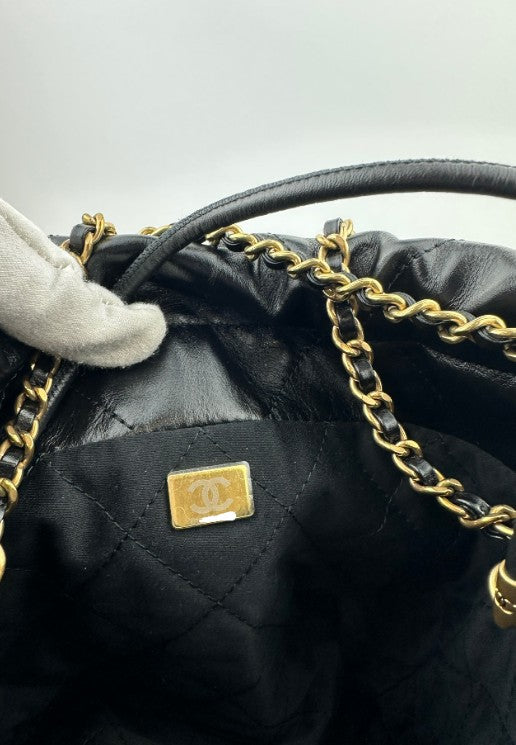Mini 22 Black Shiny Calfskin & Gold-Tone Metal