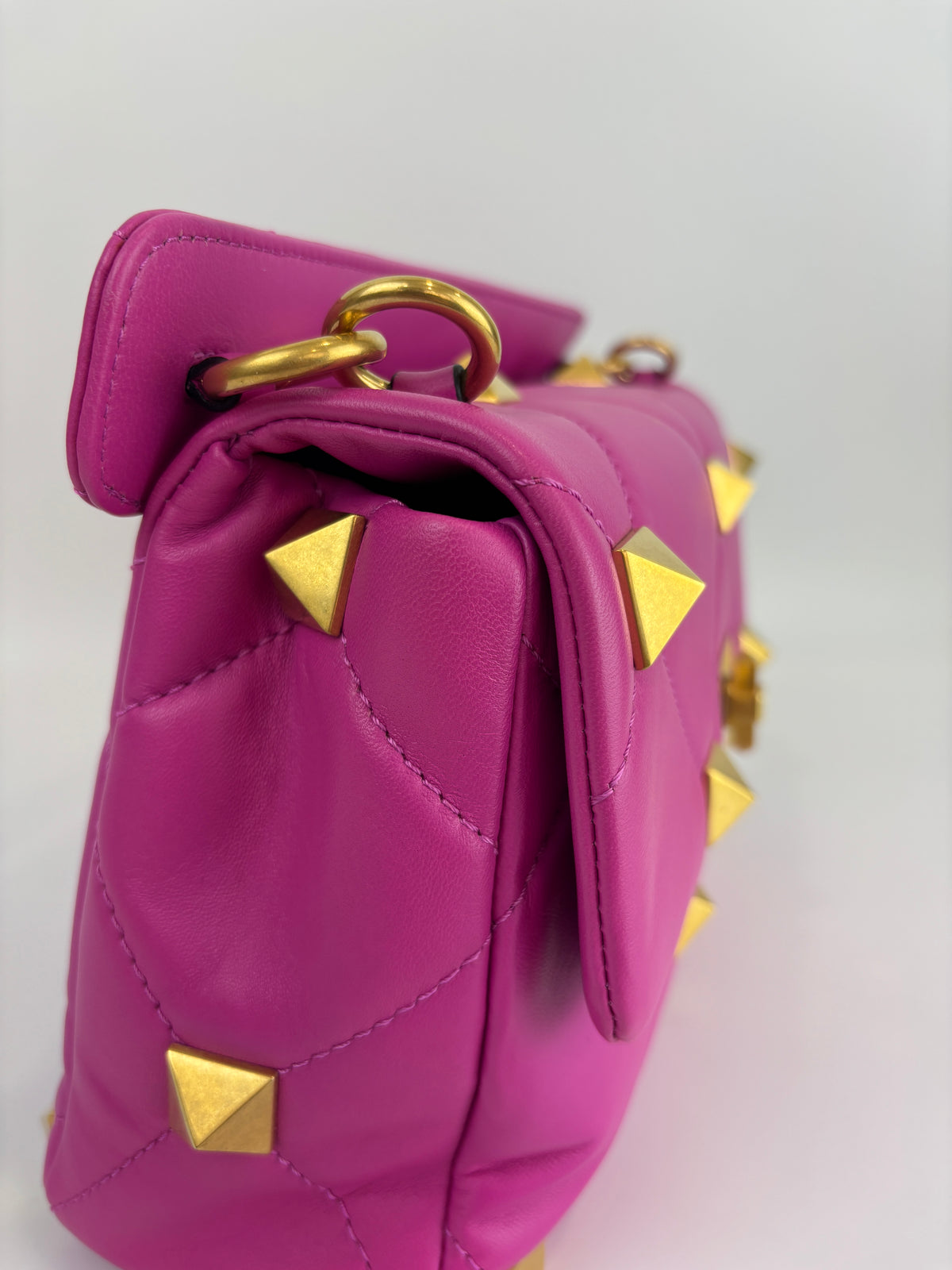 Roman Stud Medium Chain Bag Pink - Glampot