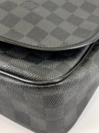 Damier Graphite Daniel Messenger Bag - Glampot