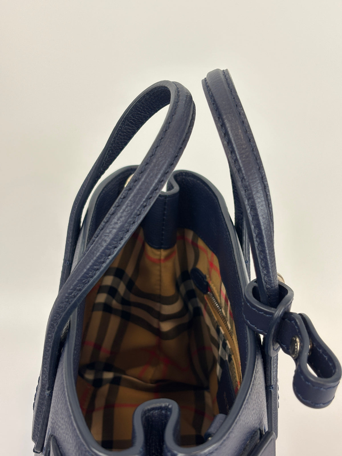 Small Banner Tote in Navy Blue - Glampot