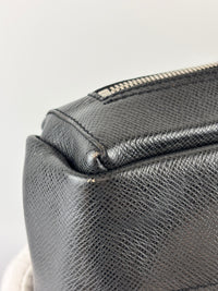 Black Taiga Leather / Green Beluga Messenger Bag - Glampot