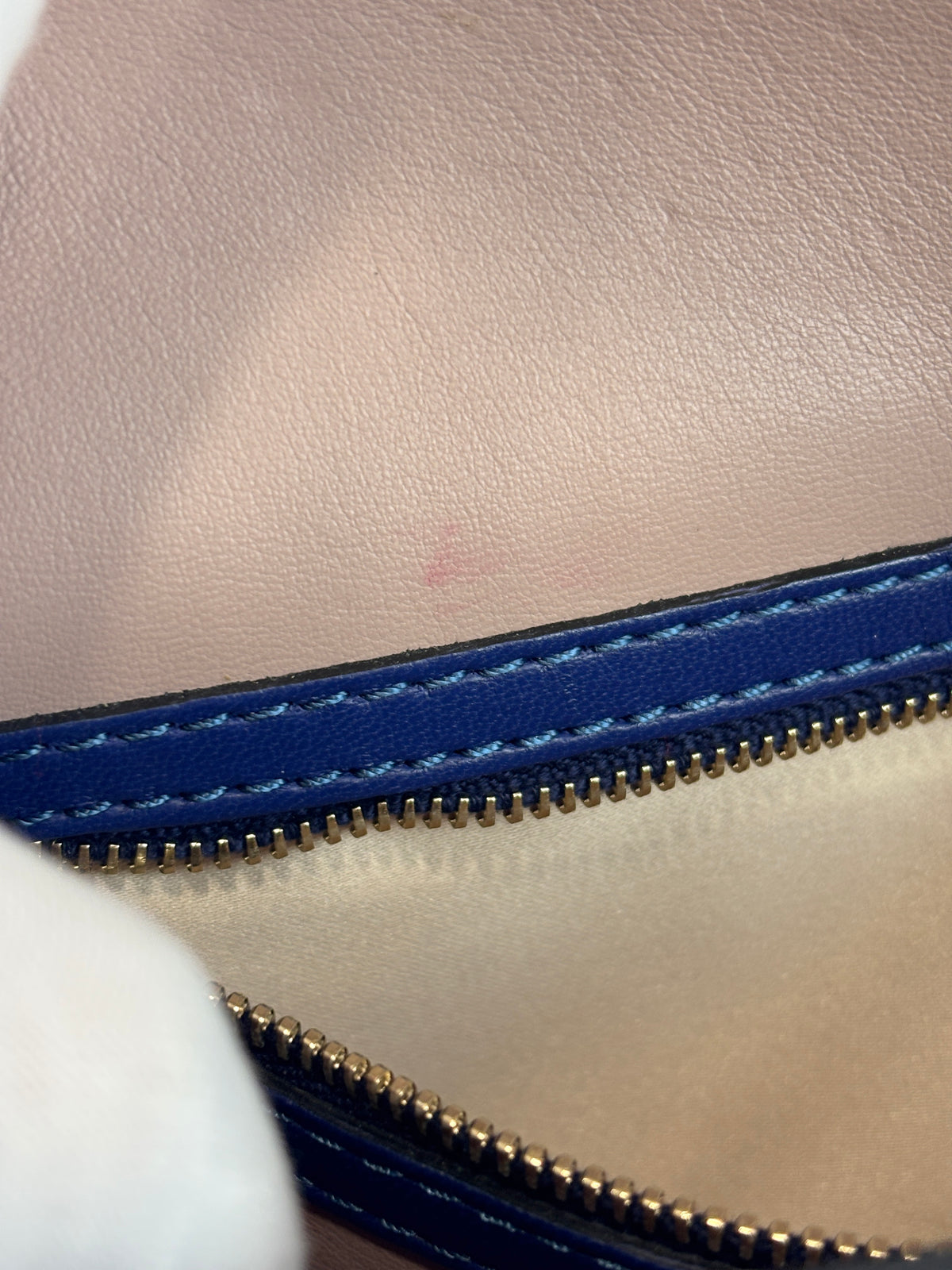 Valentino Garavani Rockstud Clutch in Navy - Glampot