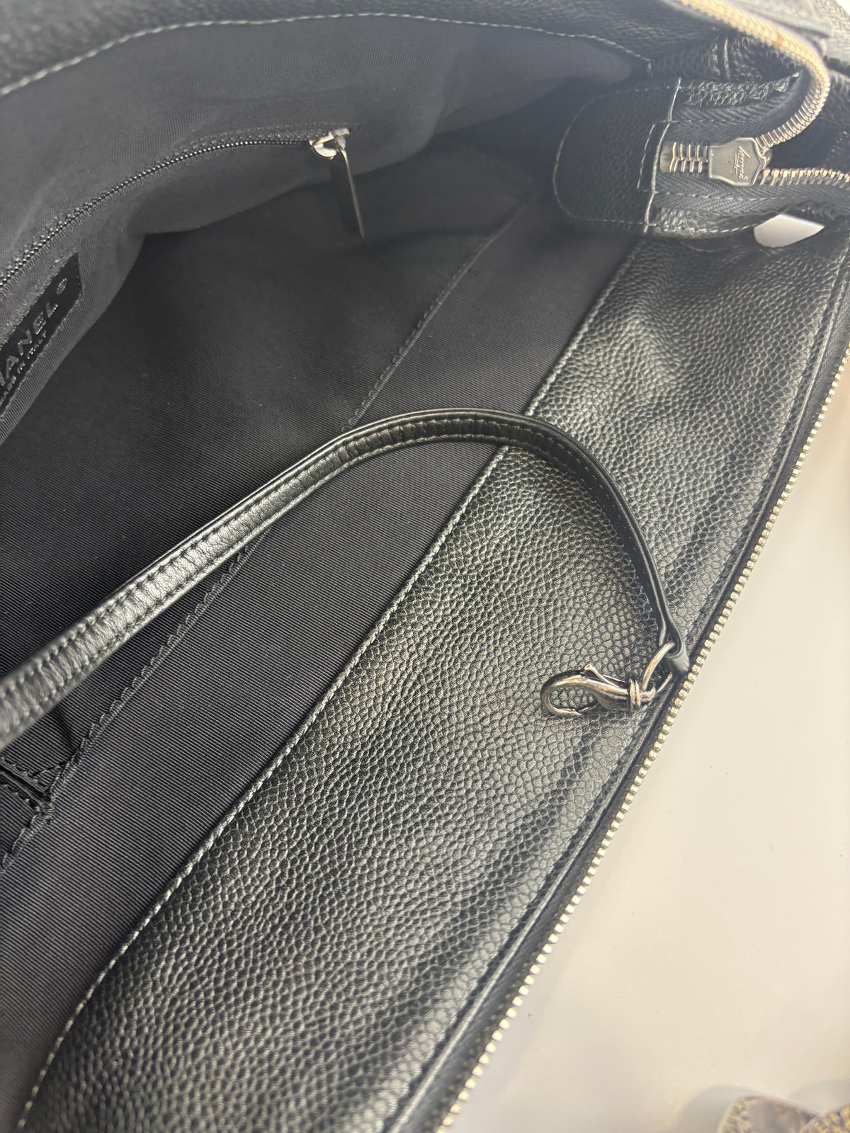 Chanel 31 Hobo in Black Caviar Antique Chain - Glampot