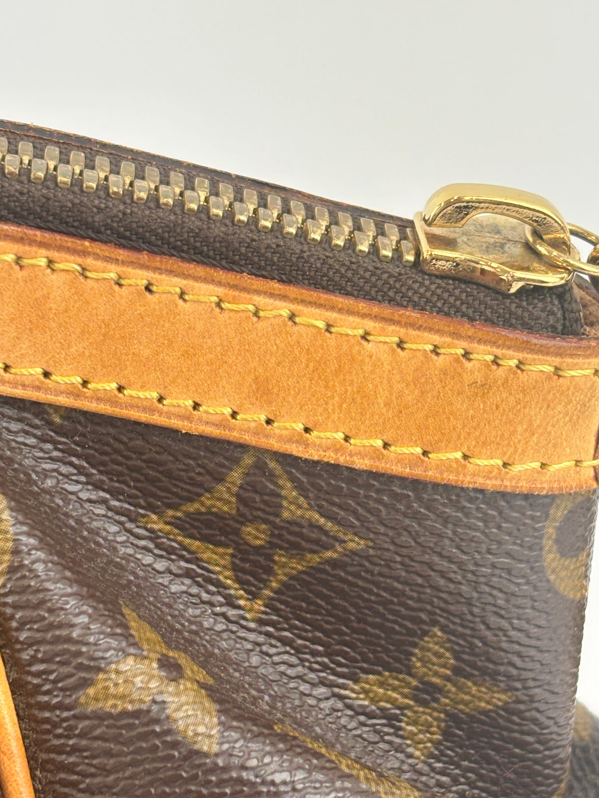 Louis Vuitton Tivoli PM Monogram Canvas - Glampot