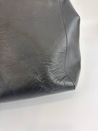 Salvatore Ferragamo Vara Ribbon Chain Shoulder Tote in Black - Glampot