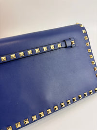 Valentino Garavani Rockstud Clutch in Navy - Glampot