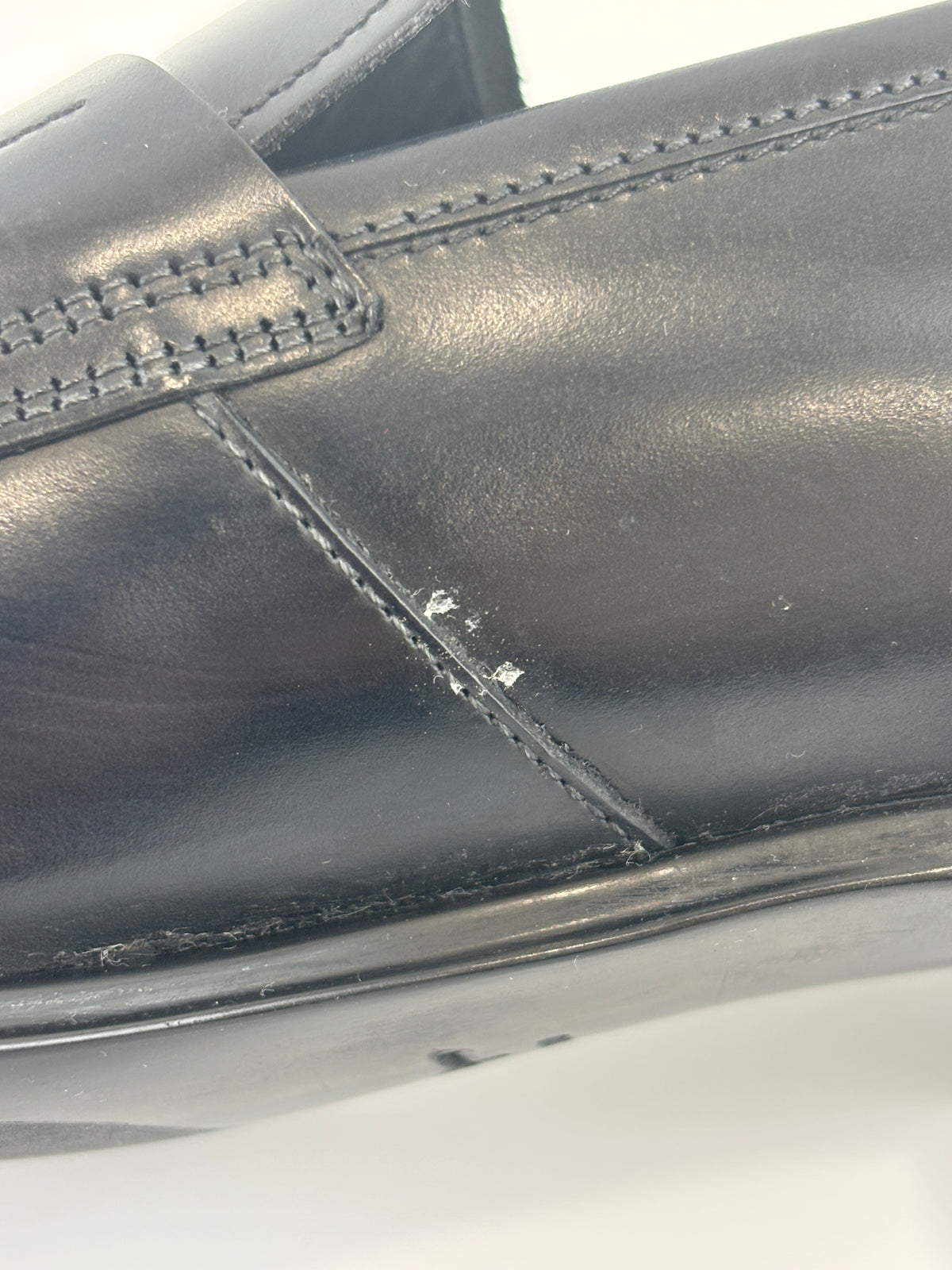 Salvatore Ferragamo Black Leather Loafers - Glampot