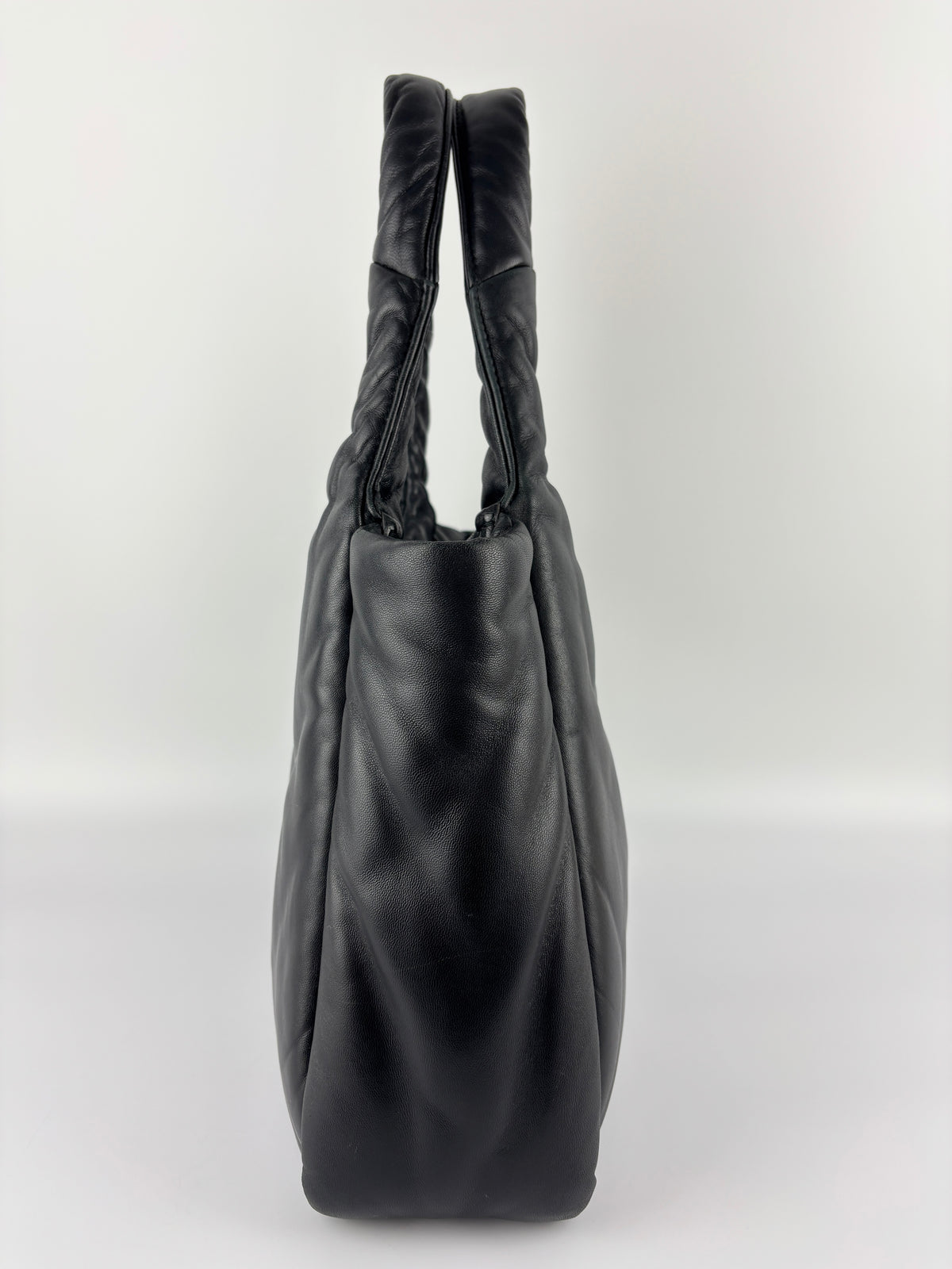 1BG413 Medium Padded Soft Nappa Leather Bag Black - Glampot
