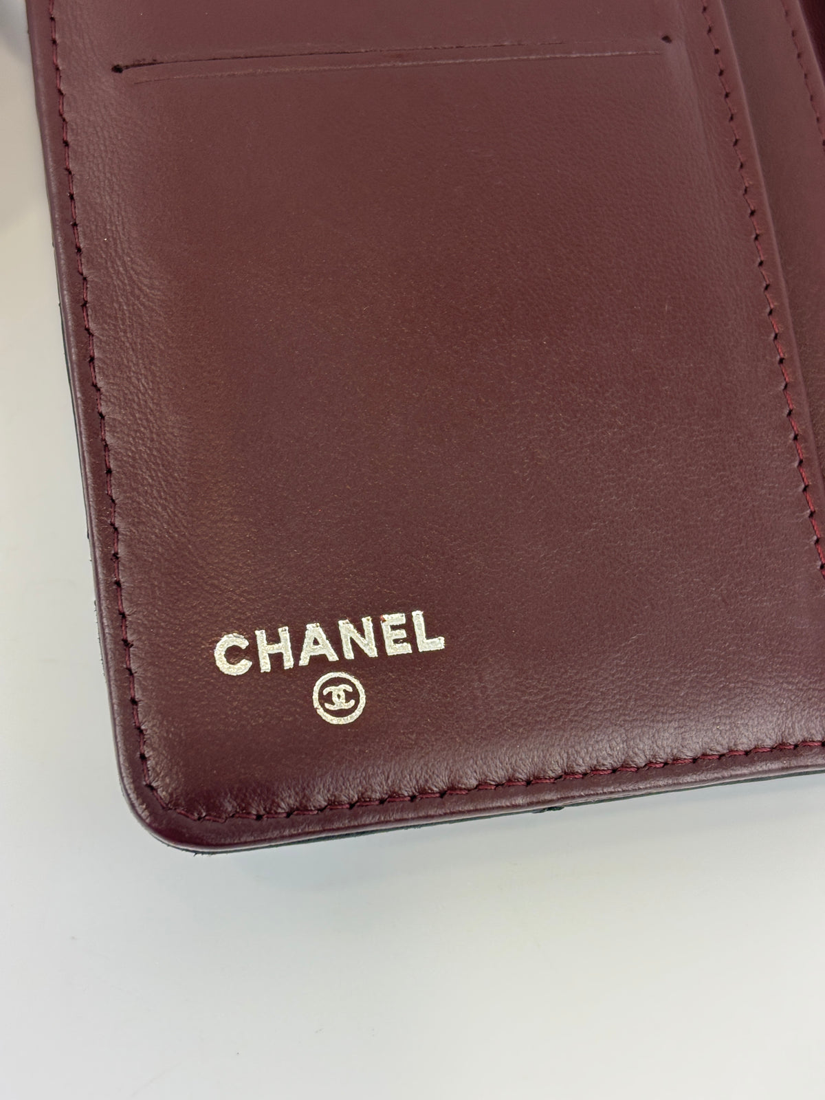 Chanel Bi-fold Yen Wallet in Black Lambskin SHW - Glampot