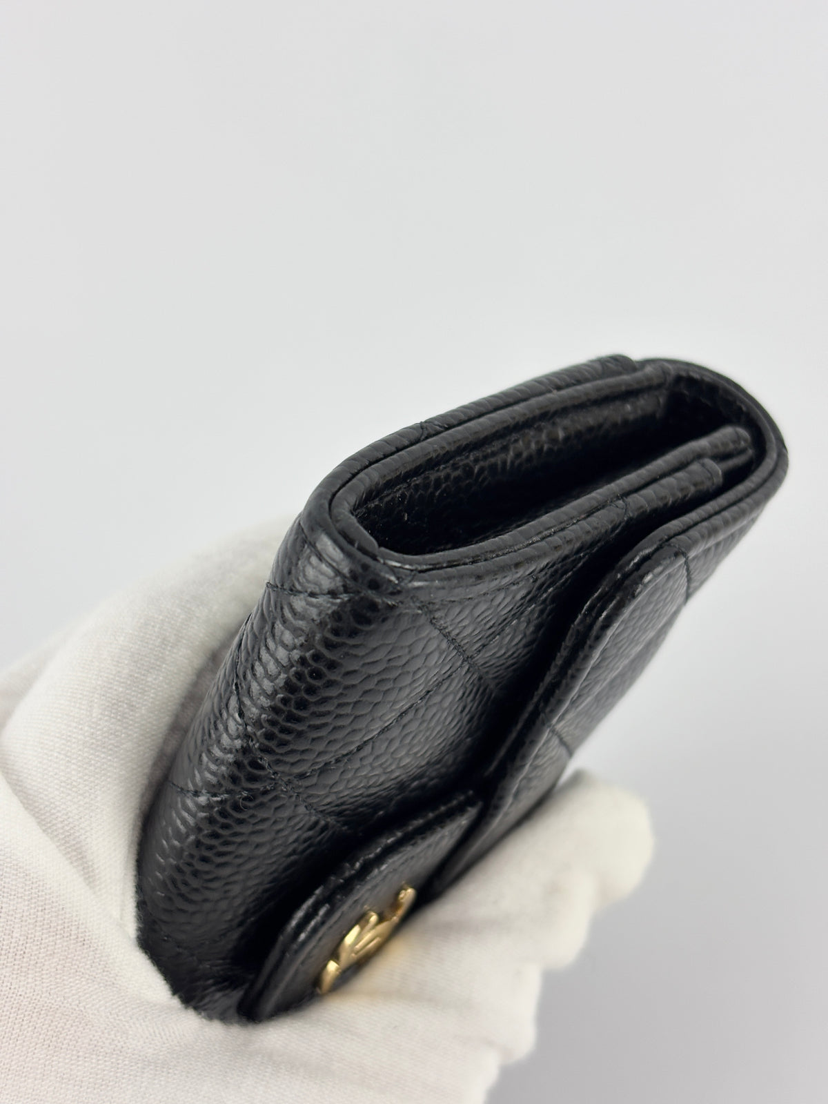 AP0212 Classic Flap Card Holder in Black Caviar GHW - Glampot