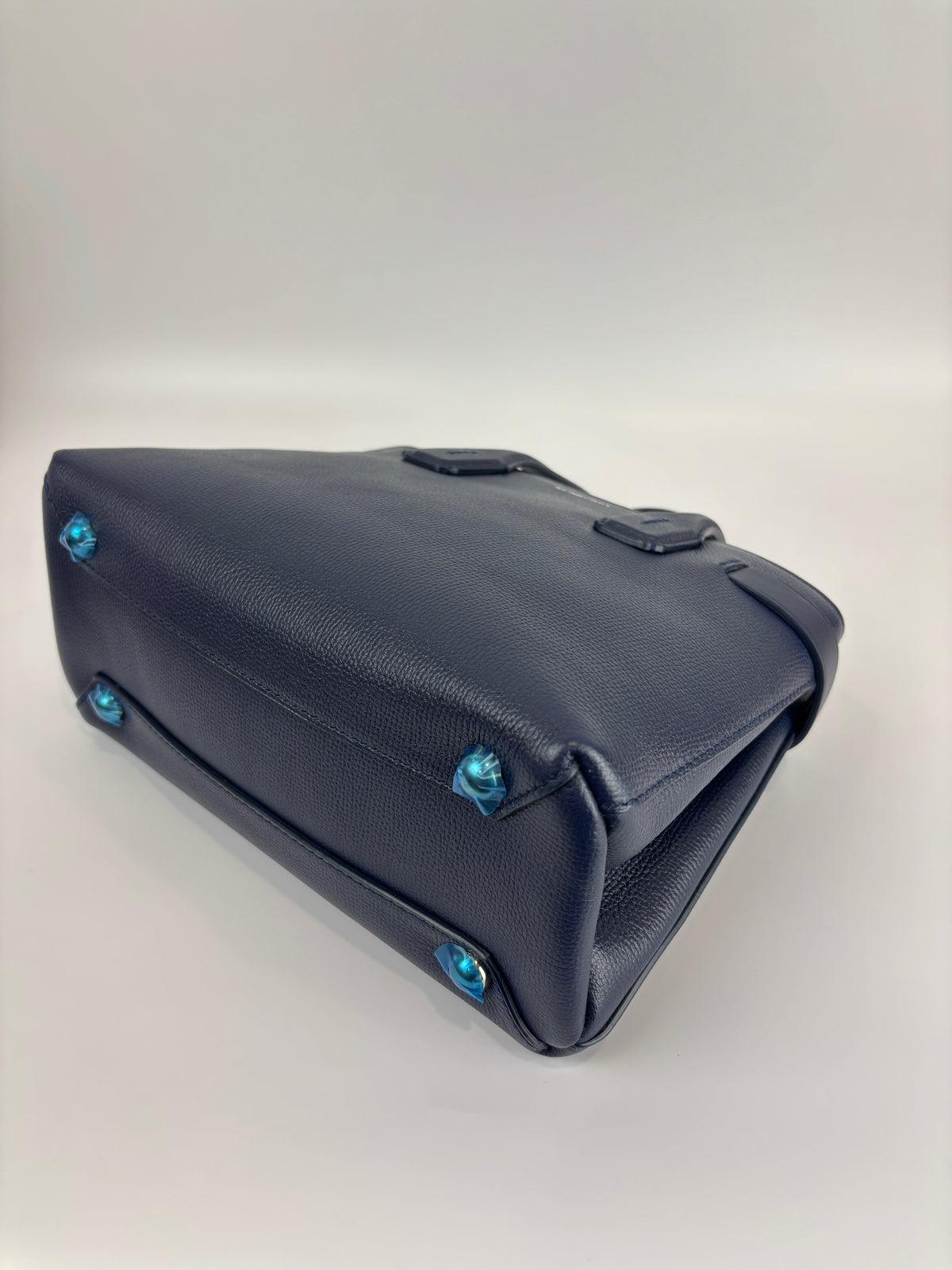 Small Banner Tote in Navy Blue - Glampot