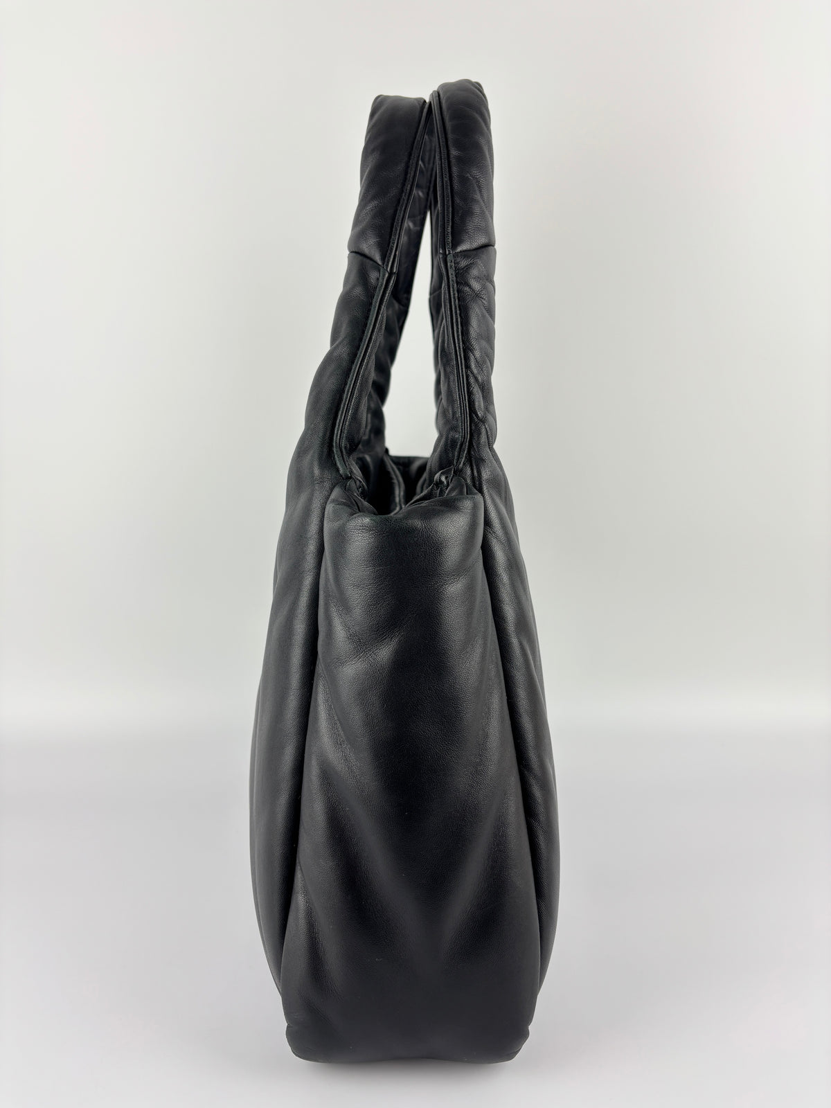 1BG413 Medium Padded Soft Nappa Leather Bag Black - Glampot