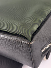 Black Taiga Leather / Green Beluga Messenger Bag - Glampot
