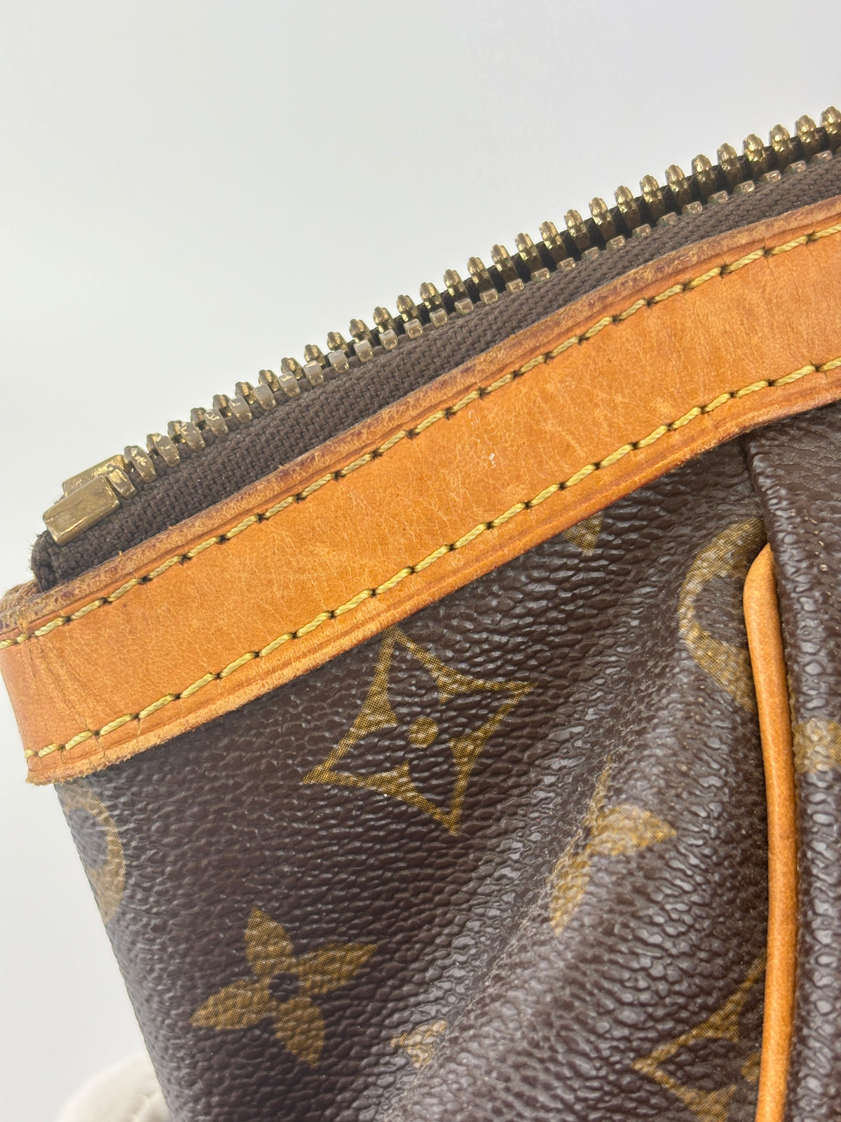 Louis Vuitton Tivoli PM Monogram Canvas - Glampot