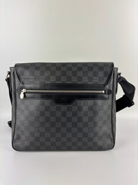 Damier Graphite Daniel Messenger Bag - Glampot