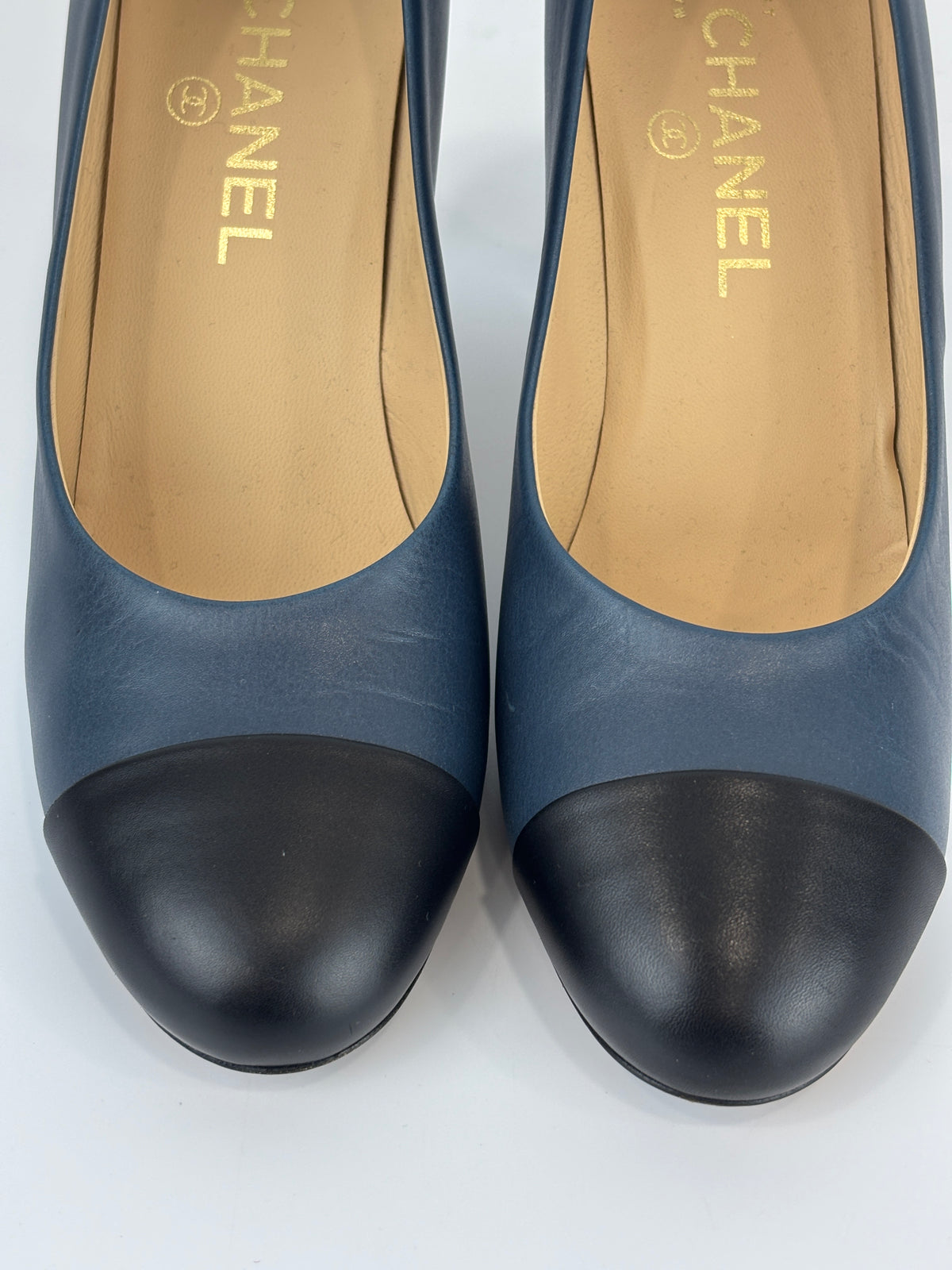 Navy Blue Leather Cap Toe Pumps Size 37.5 - Glampot
