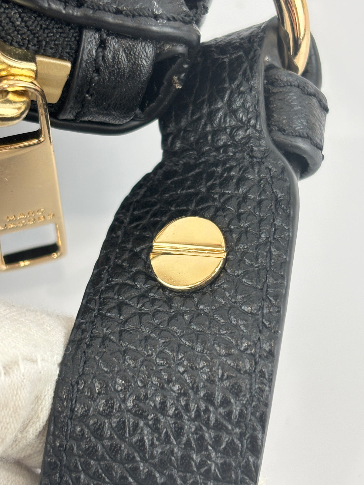 Marc Jacobs Groove Shoulder Bag in Black - Glampot
