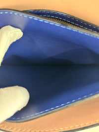 Valentino Garavani Rockstud Clutch in Navy - Glampot