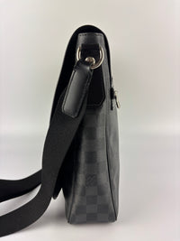 Damier Graphite Daniel Messenger Bag - Glampot