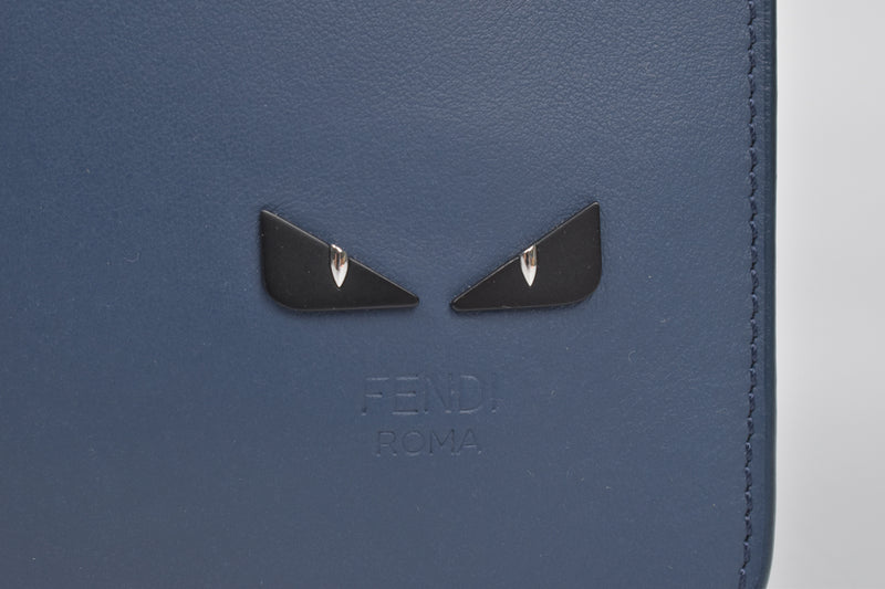 Fendi 海军蓝 7N0087 Small Bugs 光滑皮革手拿包（2019 年款）