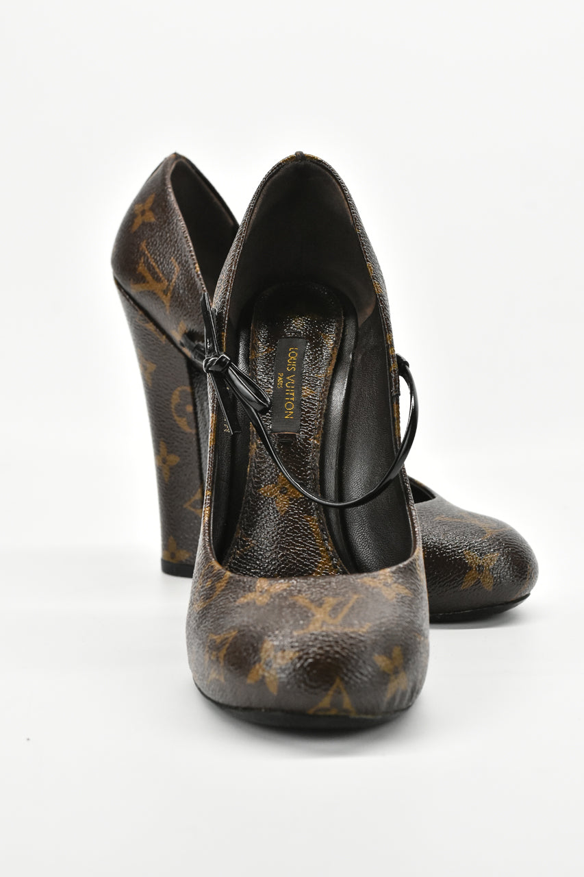 Mary Jane Pumps in Brown Monogram Coated Canvas